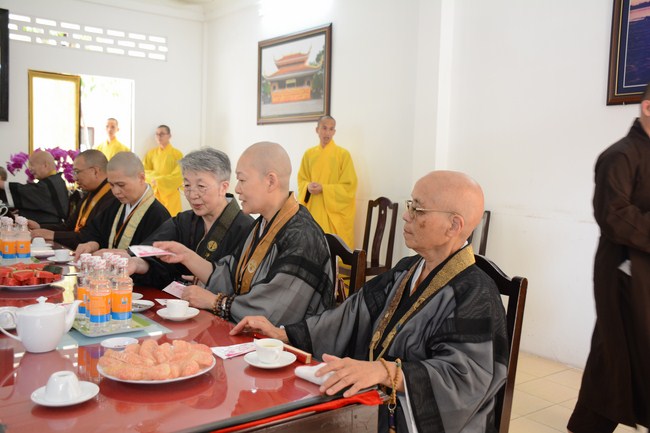 Japanese Pure Land Delegation visited Hoang Phap